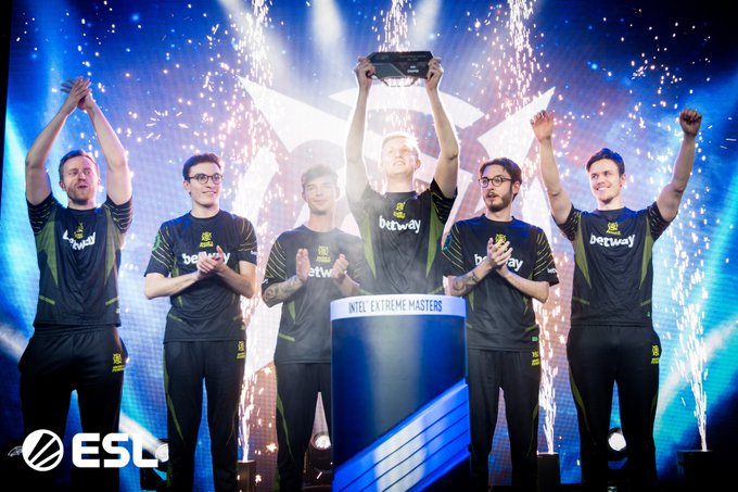 略为曼联制 略为曼联制