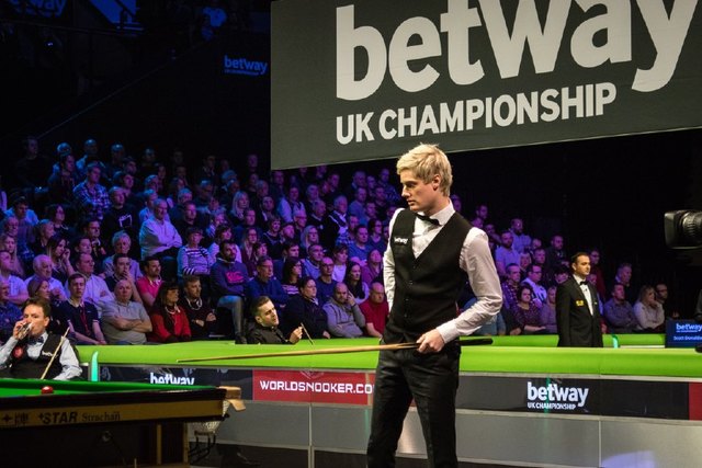 队在锋线上 队在锋线上