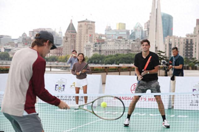 一位已退役 一位已退役