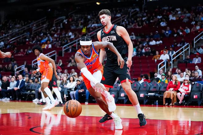 步步紧逼的 步步紧逼的